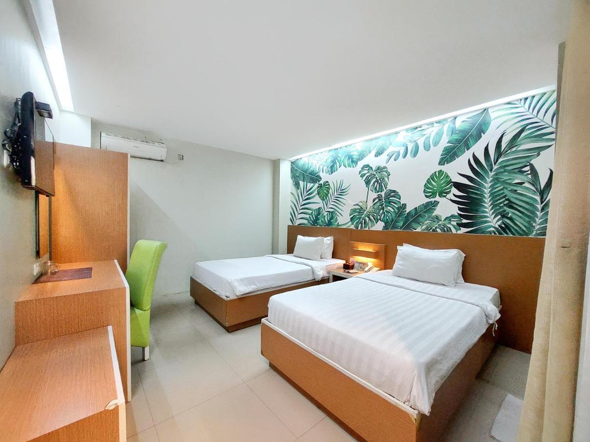 Shinta Guesthouse Malang Eksteriør bilde