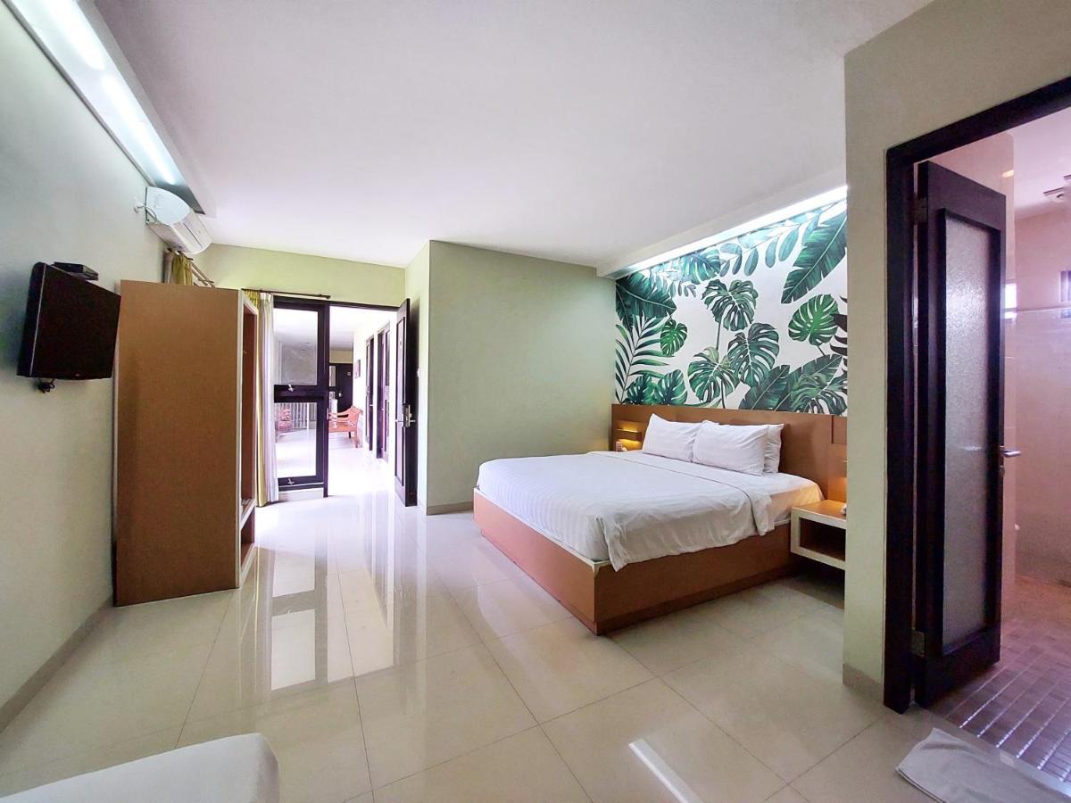 Shinta Guesthouse Malang Eksteriør bilde