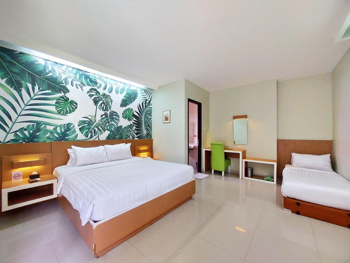 Shinta Guesthouse Malang Eksteriør bilde