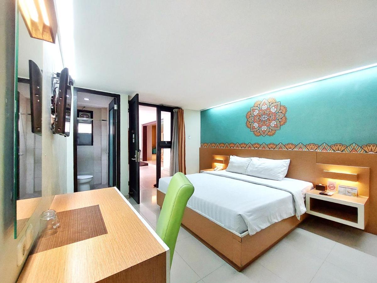 Shinta Guesthouse Malang Eksteriør bilde