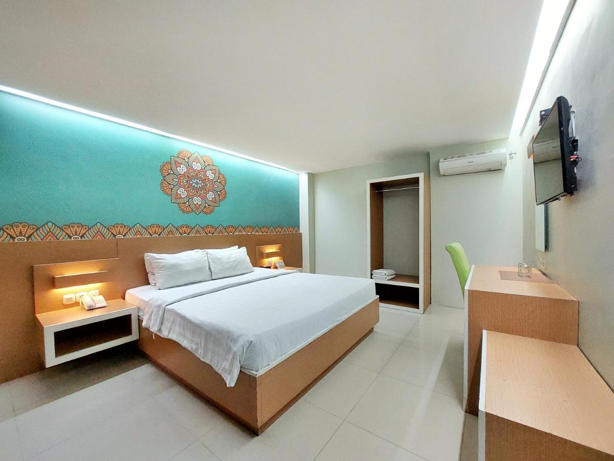 Shinta Guesthouse Malang Eksteriør bilde
