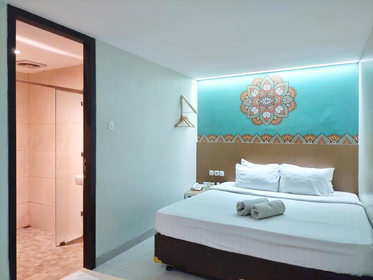Shinta Guesthouse Malang Eksteriør bilde